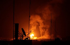 قيادي في حماس يكشف سبب الغارات على غزة