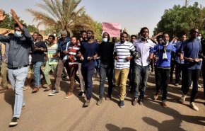 حكومة ايلا الجديدة..هل تستطيع لجم التظاهرات بالسودان