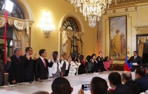 مادورو خواستار استعفای همه اعضای کابینه ونزوئلا شد

