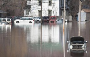 شاهد: أسوأ فيضانات قاتلة تشهدها امريكا 
