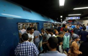 انفجار بطارية هاتف في مترو القاهرة يثير ذعر الركاب
