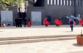 شاهد ضجة اثر تداول فيديو راقصات في ساحة عامة بالسعودية