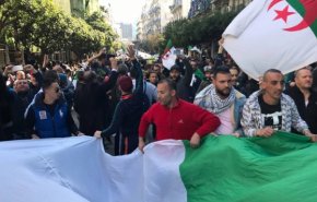 المعارضة الجزائرية تقترح خارطة طريق لمرحلة انتقالية