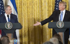 ترامب يوقع قرارا يعترف بسيادة الاحتلال على الجولان 