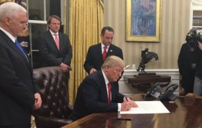 بالفيديو.. هل ترامب صديق ام خادم لدى نتنياهو