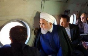 شاهد.. روحاني يتفقد مناطق السيول ويتعهد لاهاليها بهذا الشيء
