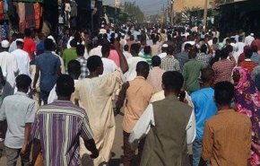 تظاهرات گسترده سودانیها علیه البشیر 