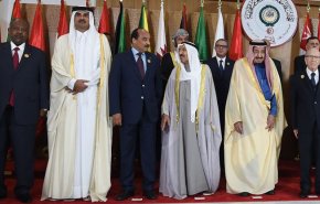 روایت تازه ای از علت خروج امیر قطر از اجلاس سران عرب
