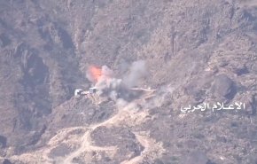 مدافع الجيش اليمني تستهدف تجمعات للجيش السعودي
