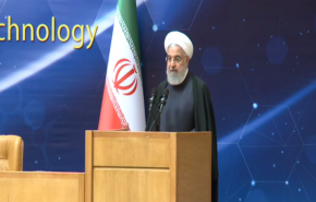 روحاني: الاستكبار العالمي يريد لصق تهمة الارهاب بحرس الثورة الاسلامية 