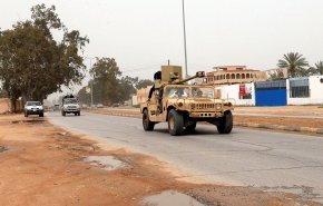 ليبيا .. آلاف ينزحون عن ديارهم في طرابلس 