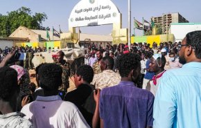 السودان .. الاعتصام فی یومه الخامس