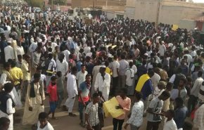 الرياض وأبو ظبي تخشيان انتقال عدوى السودان إليهما