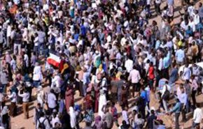 وفد مصري يزور السودان ويؤكد إحترام القاهرة لخيار الشعب