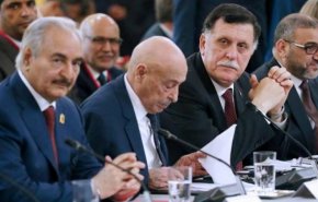 السراج يطالب 'الجنائية' التحقيق في 'جرائم حرب' حفتر