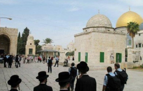 فلسطين.. اقتحام المستوطنين الأقصى واعتقالات في الضفة