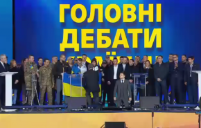 زيلينسكي يتصدر في الانتخابات الرئاسية في أوكرانيا 