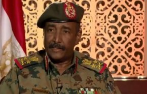 رئيس المجلس العسكري: سأتنحى فورا إذا طلب السودانيون