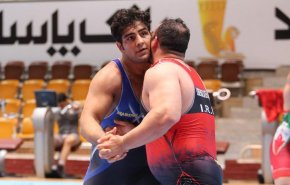 ايران تحصد اربع ميداليات ملونة في بطولة آسيا للمصارعة الرومانية