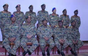 المجلس العسكري السوداني يقبل استقالة ثلاثة من أعضائه