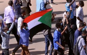 بالفيديو.. 'المهنيين السودانيين': انزلوا الی الشوارع !