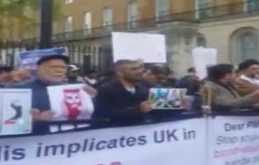 بالفيديو: احتجاجات أمام مقر الحكومة البريطانية لدعمها لآل سعود