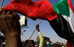 قوى الحرية والتغيير تعتذر للشعب السوداني