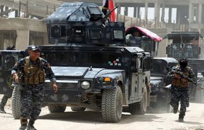إرهابي مندس بين النازحين في الموصل بقبضة الامن العراقي