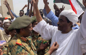 قوى سودانية تهدد بالعصيان المدني وتهاجم 