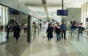 شاهد.. القطريون يجربون لأول مرة 'قطار مترو الدوحة' 