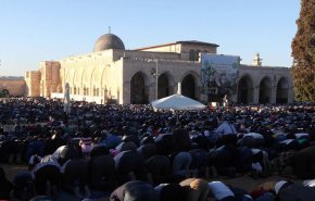اقامه نماز 180 هزار فلسطینی در قدس در نخستین جمعه رمضان