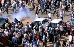 سودانی‌های معترض مجددا مقابل کاخ ریاست‌جمهوری تجمع کردند