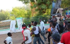 تحصن معترضان در سودان پنج کشته داد؛ توافق شورای نظامی و معارضان