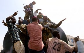 أول تعليق لمجلس السودان العسكري على ’الاثنين الأسود’