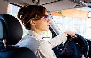 مهارات النساء في القيادة أفضل من الرجال