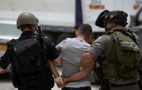 قوات الاحتلال تعتقل 10 فلسطينيين بالضفة الغربية