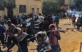 مقتل مئات السودانيين ورمي جثثهم بنهر النيل والعسكري ينفي