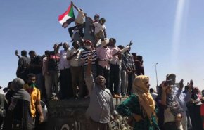 بازنشستگی اجباری ۱۰۰ افسر امنیتی در سودان