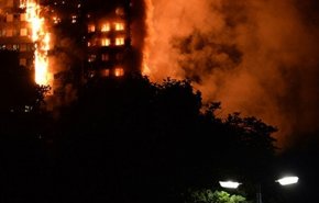 ساختمان مسکونی شش طبقه لندن در آتش سوخت