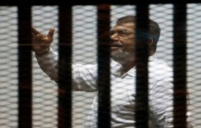 ماذا تعرف عن 'حقيبة سرية' تحدث عنها مرسي قبيل وفاته؟