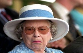 الجرذان تطرد ملكة بريطانيا من قصر باكنغهام!
