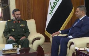وزير دفاع العراق يؤكد ضرورة تعزيز العلاقات مع ايران