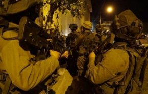 اعتقال 8 فلسطينين من الضفة المحتلة