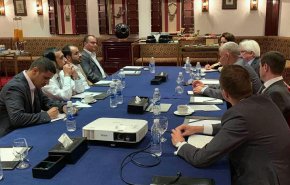 رئيس الوفد الوطني اليمني يلتقي المبعوث الأممي
