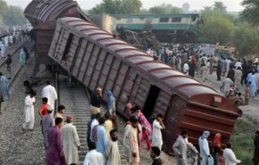 9 قتلى في اصطدام قطارين بباكستان 