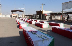 العراق يسلم ايران رفاة شهداء إيرانيين في الحرب المفروضة