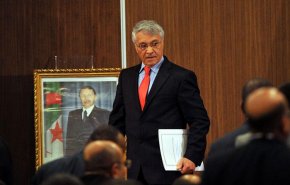 المحكمة الجزائرية العليا تستدعي وزير النفط الأسبق بتهمة فساد