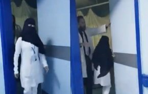 شاهد/ ماذا فعل أخصائي أشعة مع ممرضة ما فجر غضب السعوديين؟