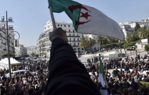 الجزائر...هدف سياسي في الصباح و هدف رياضي في المساء!