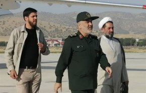 سردار سرلشکر سلامی برای بازدید از روند بازسازی مناطق سیل‌زده وارد استان لرستان شد